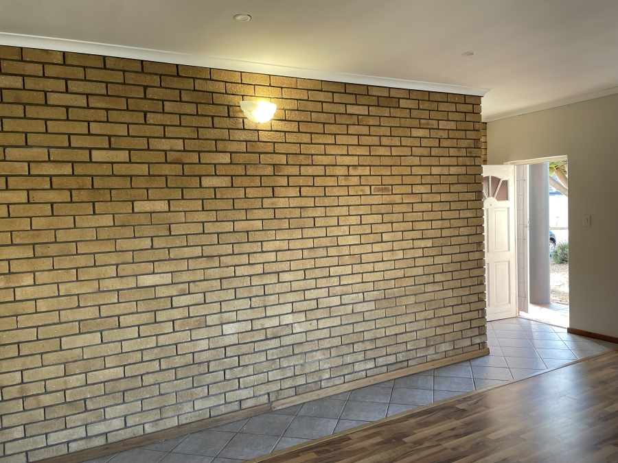 2 Bedroom Property for Sale in Myburgh Park Western Cape